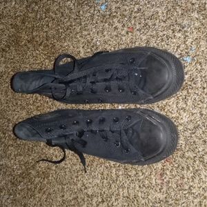 Black high-top converse
